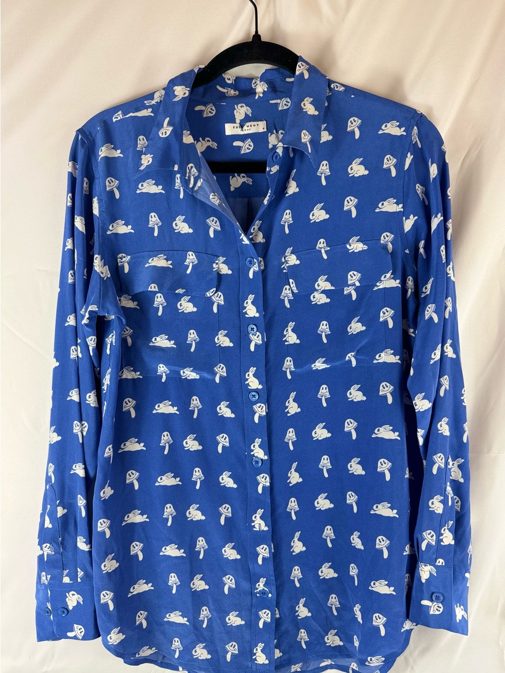 Equipment Silk Blue Button-Up Blouse with Bunny + Mushroom Print Size Small E61 - Picture 3 of 14